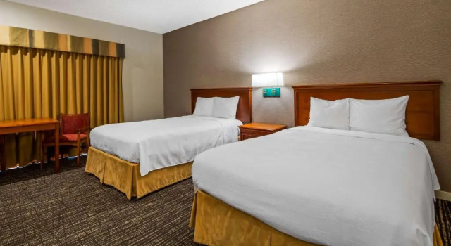 Четырёхместный люкс Standard Best Western Stagecoach Inn