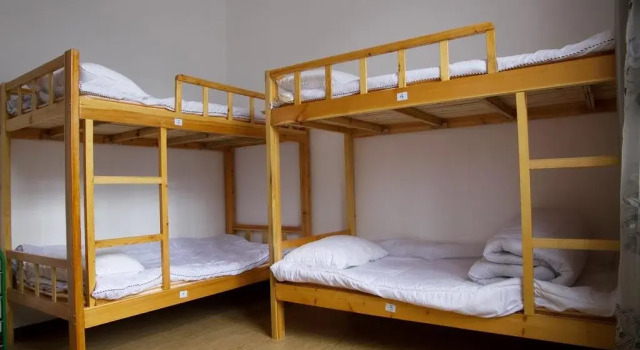 The Moment Youth Hostel, Prenota Ostello Hotel a Dali con parcheggio, Parcheggio