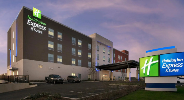 Люкс Holiday Inn Express & Suites San Antonio North-Windcrest by IHG