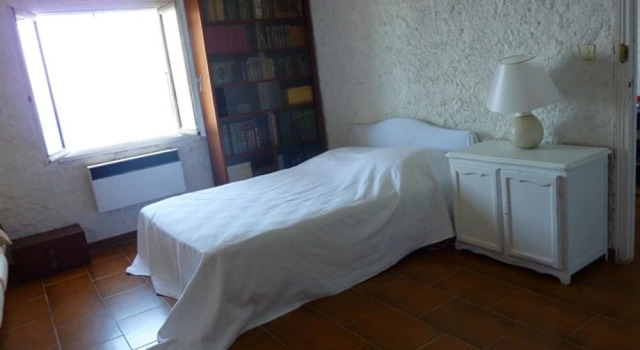 House With in Centuri With Wonderful sea View Furnished T, Varaa Hotelli  