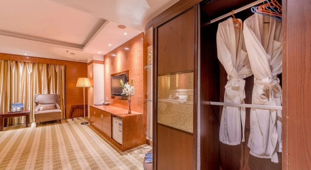 Двухместный номер Deluxe Guangzhou Airport Liwan Hotel