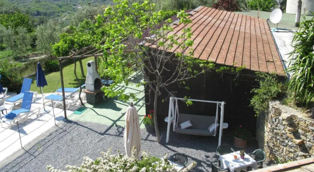 Agriturismo La Vigna, Book Hotel Chiusanico Ligurien
