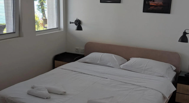 Golden Sunset Apartments, Book Lejlighed Hoteller i Konjsko med pool, Swimmingpool