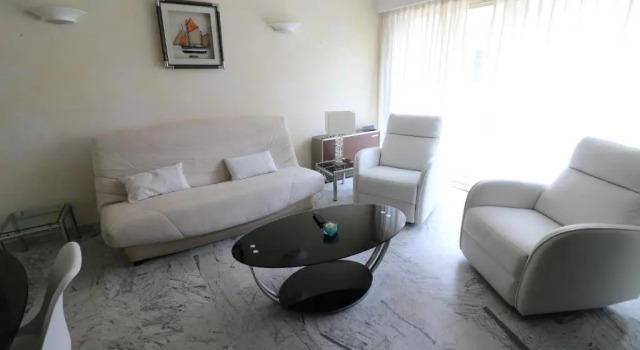 2 Bedroom, 2 Bathrooms, 2 Mins From the Croisette, Monod 348, Забронировать Отель Канны Приморские Альпы, рядом с Продуктовый рынок Forville Provencal