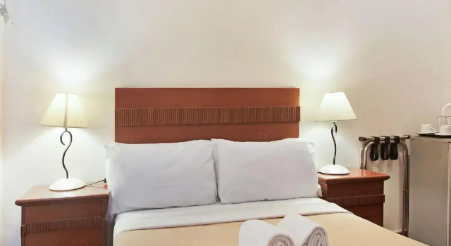 Двухместный номер Deluxe с видом на город Townhouse OAK Metro Manila Near Osmena Highway PNR Pasay formerly Avitel Hotel