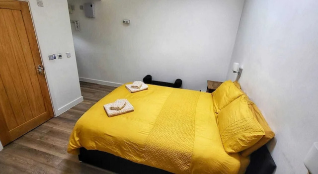 Двухместный номер Comfort с 2 комнатами Deepcut Lodge Bed & Breakfast Self Service