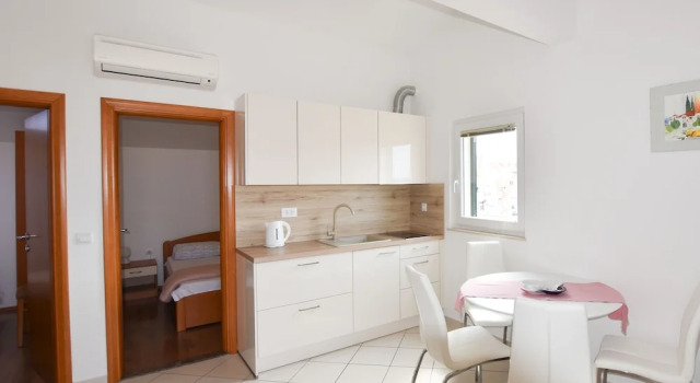Apartments Danica, Забронировать Апартаменты/квартира Отели Примоштен с парковкой, рядом с Пляж Затока, Парковка