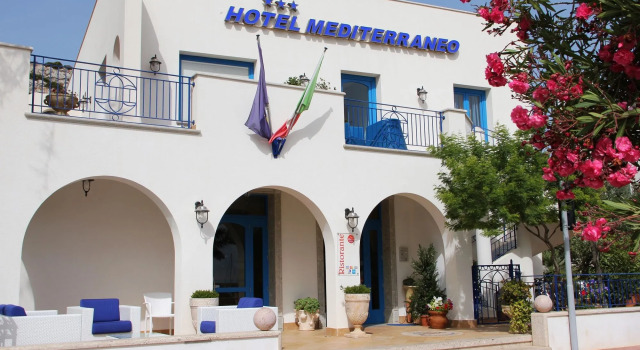 Hotel Ristorante Mediterraneo Faro, Book Hotel Hotels in Sicily with a Pool, Swimming Pool