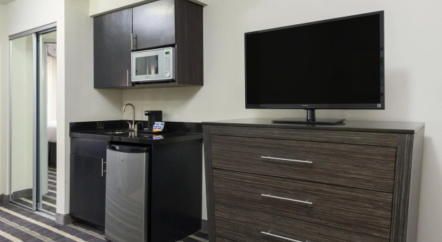 Люкс Holiday Inn Express and Suites Norman by IHG