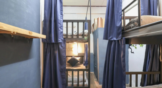 Кровать в общем номере (мужской номер) Smart Hostel
