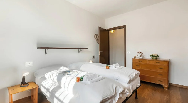 Villa Eva, Prenota Villa Hotel a Leggiuno con parcheggio, Parcheggio
