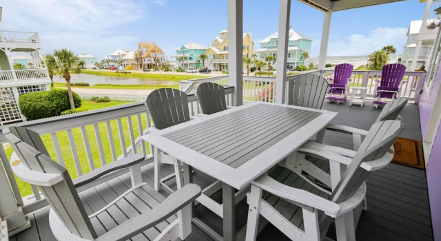 The Conch Castle 5 Bedroom Home