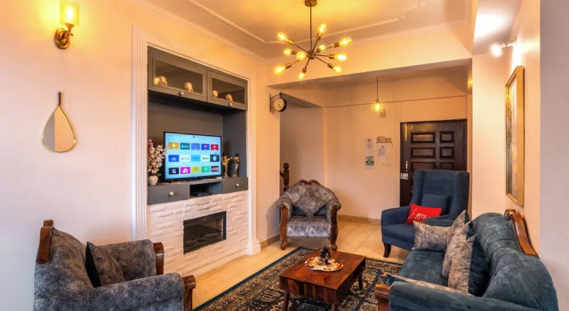 Апартаменты Luxury The Sunset Abode Shimla 4BR Valley Views