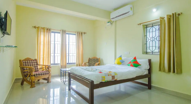 OYO 22002 Home Spacious Studio Uddo Beach, Rezerwuj Hotel Hotele w North Goa z parkingiem, Parking