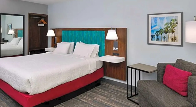Двухместный люкс c 1 комнатой Hampton Inn by Hilton Panama City Beach