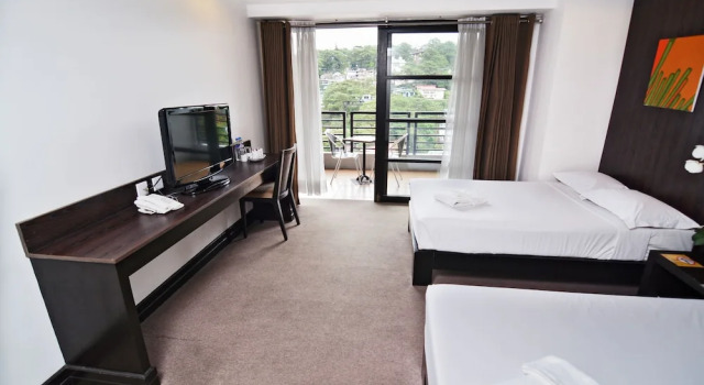 Номер Deluxe с балконом Citylight Hotel