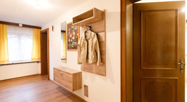 Apartment Am Bach, Rezerwuj Apartament Hotele w Bregenzerwald z parkingiem, Parking