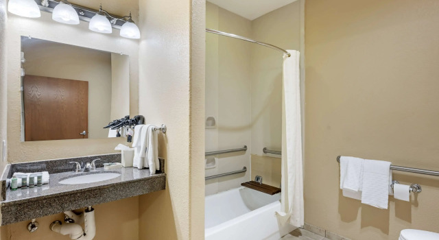Четырёхместный номер Standard Best Western Lubbock West Inn & Suites