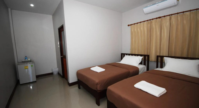 Rai Lam Poo Farm and Camping Resort, Rezervovat Kemp Hotely v Central Thailand se snídaní, Snídaně