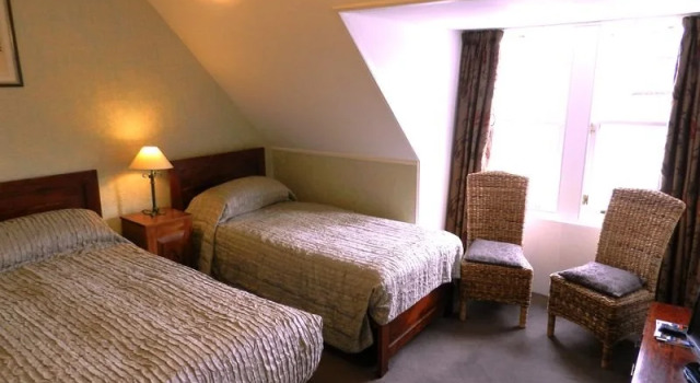 Balmoral Guest House, Забронировать Гостевой дом Гостевые дома Эдинбурга, рядом с St Paul's and St George's Church, Гостевой дом