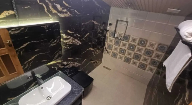 Номер Luxury Treebo Bridge View Regency, Mall Road