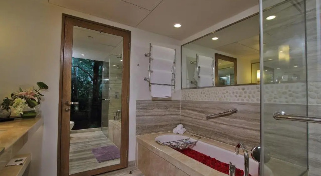 Двухместный номер Towers Exclusive с балконом ITC Gardenia, a Luxury Collection Hotel, Bengaluru