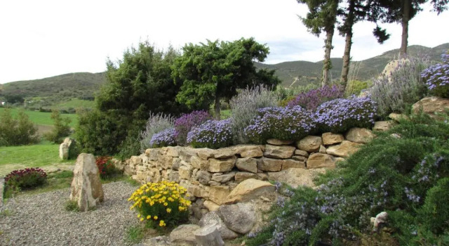 Stone Cottage, Забронировать Дом для отпуска Солеминис Южная Сардиния