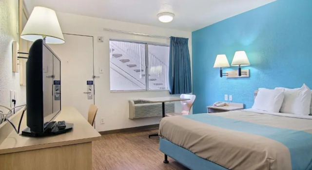 Четырёхместный номер Deluxe Motel 6-Lubbock, TX