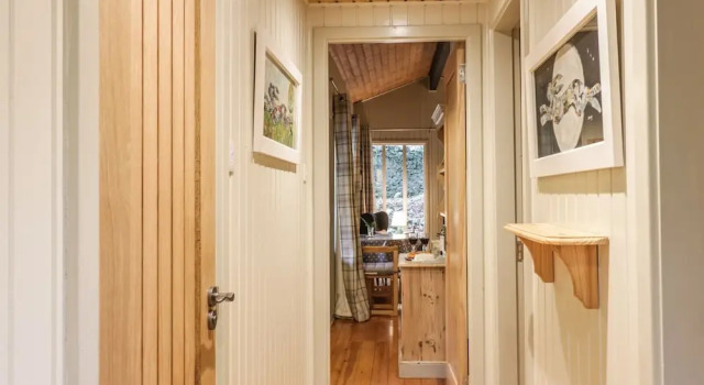 Nutkin Lodge