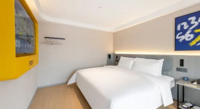 Люкс Deluxe 7-Day Premium Hotel (Jinma Road Branch, Dalian Economic and Technological Development Zone
