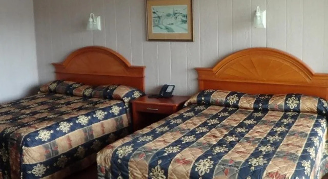 Chateau Guay Motel Restaurant, Rezerwuj Motel Sudbury Ontario