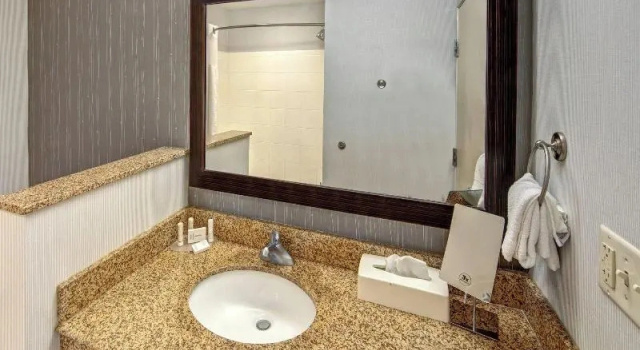 Номер Standard Courtyard by Marriott Troy