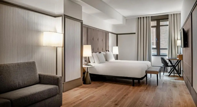 Двухместный номер Superior AC Hotel Avenida de América by Marriott