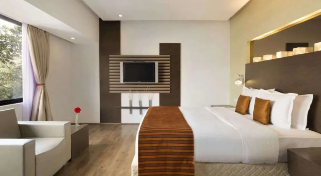 Comfort Inn Marina Towers, Забронировать Отель Отели штата Тамилнада с бассейном, Бассейн