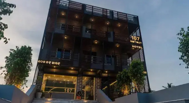 107 Not Out by OYO Rooms, Varaa Hotelli 3 tähden hotellit kohteessa Orissa, 3*