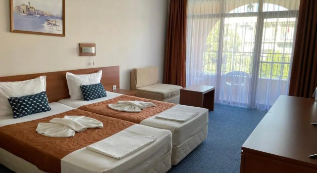 Трёхместный номер Standard с балконом Hotel Liani - All Inclusive