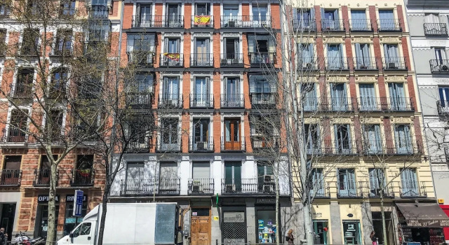Apartamento en Almagro con cama Matrimonio SAG1E, Boek Appartement Chamberi Madrid, in de buurt van Edificio Grassy