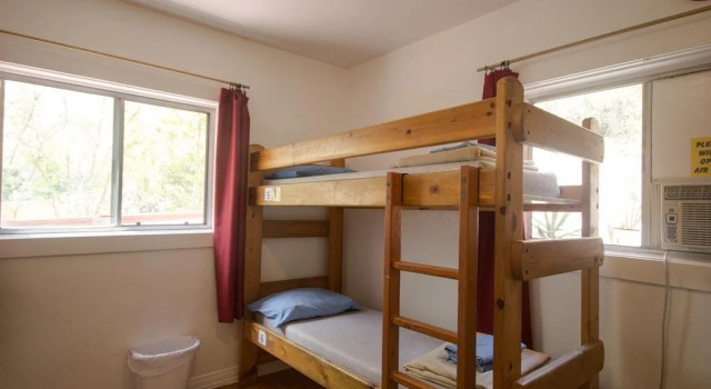 HI - Los Angeles Fullerton Hostel, Забронировать Хостел Фуллертон Disneyland California