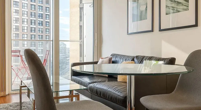 Апартаменты Deluxe с балконом Still Life Aldgate Deluxe