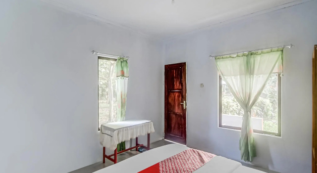 Tangkoko Jungle Homestay, Prenota Hotel Hotel economici a Sulawesi