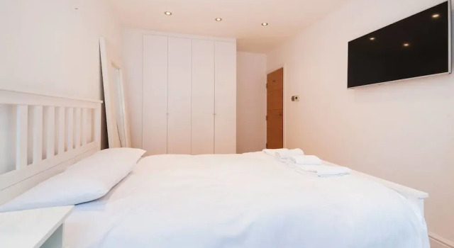 Bright New Flat Perfect Location!