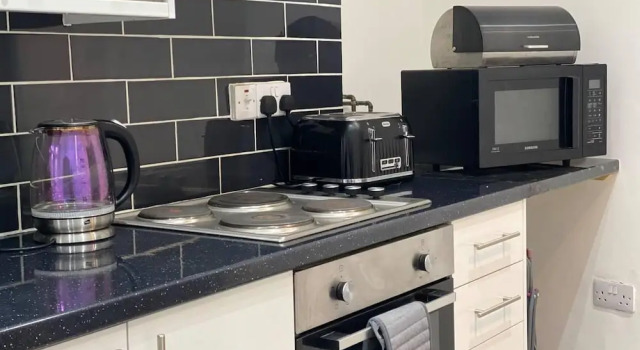 Апартаменты 2 Bed Flat - Sleeps 6 - Parking - Wifi