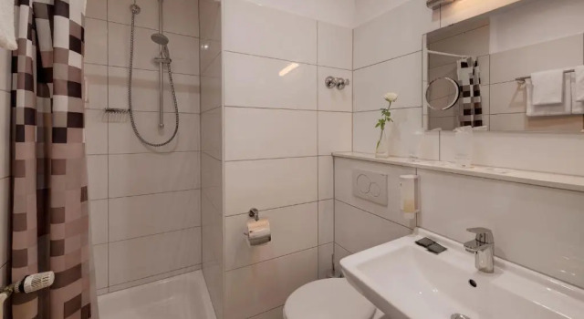 Двухместный номер Standard Wyndham Garden Gummersbach