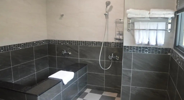 Standard négyágyas szoba Footprint B&B