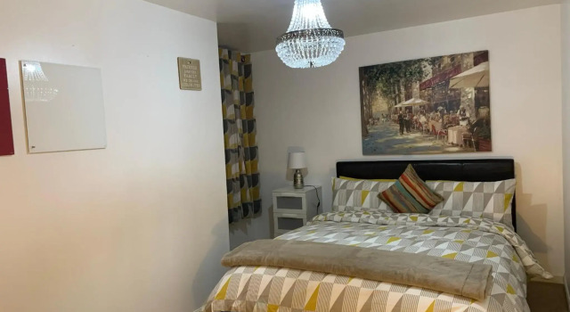 Kayleigh Executive Stunning 158 Charles street