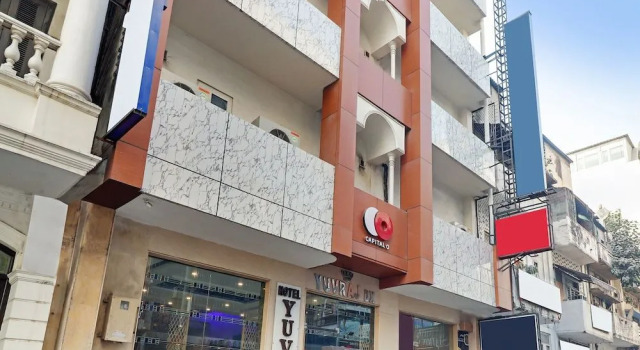 Capital O 2242 Hotel Yuvraj Deluxe