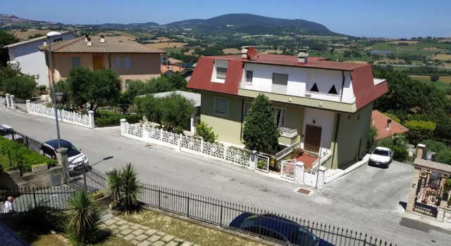 Апартаменты Conero Apartment