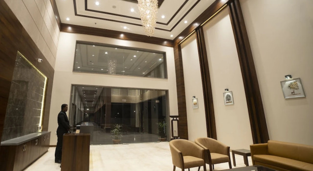 Hotel Rajhans Abhinandan