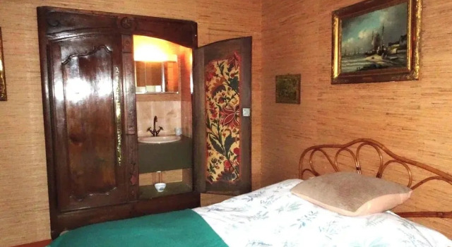 Stone House in St Malo Near Sandy Beach, Забронировать Дом для отпуска Сен-Мало Vallee de la Rance, рядом с Больничный центр Дональда Винникотта