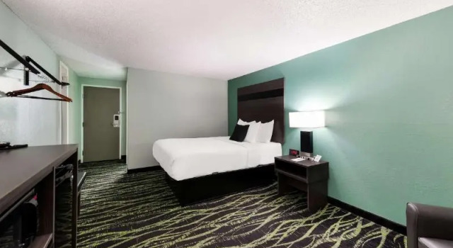 Двухместный номер Standard Baymont Inn & Suites by Wyndham